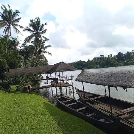 Pearl Spot Bed and Breakfast Nedumbassery Buitenkant foto