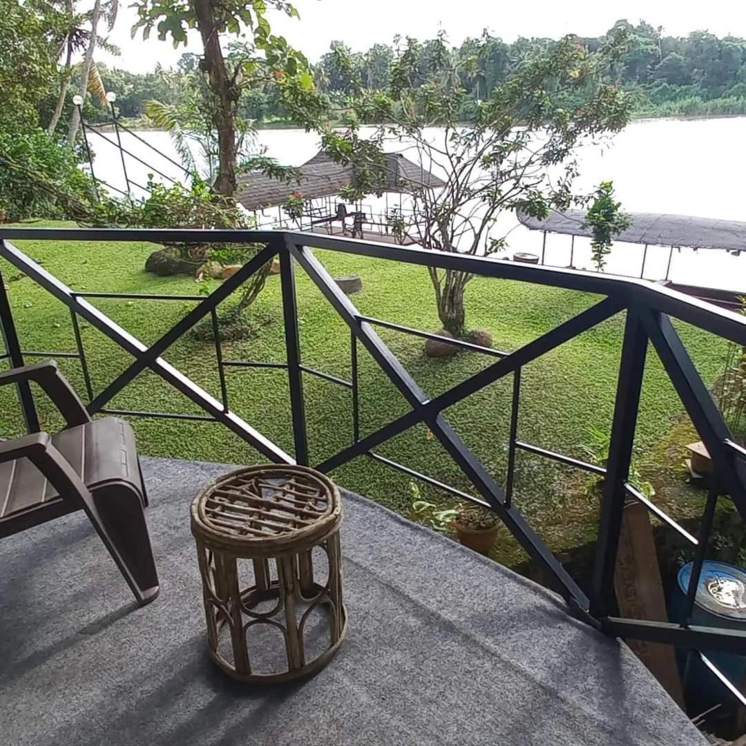 Pearl Spot Bed and Breakfast Nedumbassery Buitenkant foto