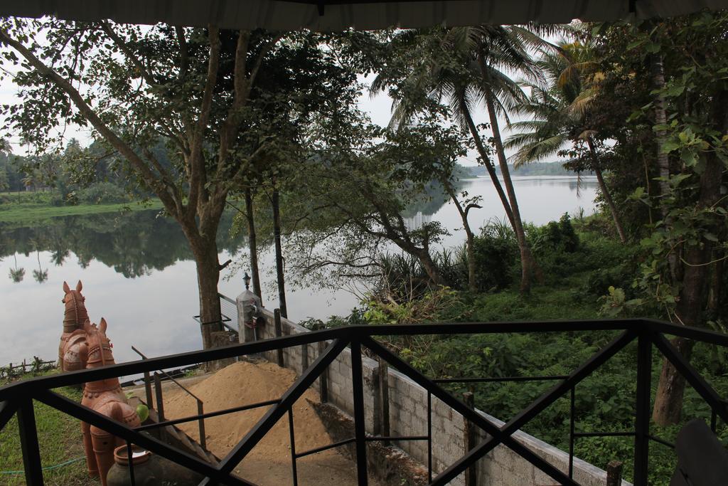 Pearl Spot Bed and Breakfast Nedumbassery Buitenkant foto